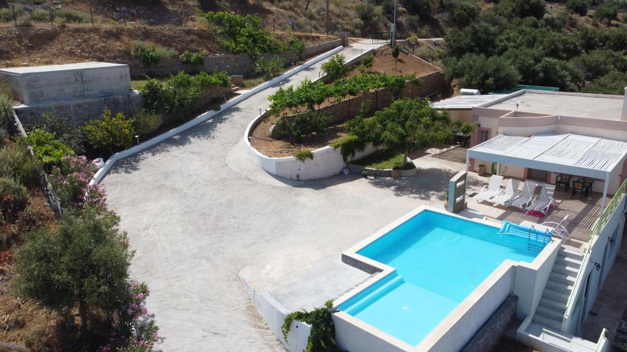 Villa Kefali Kavoúsion エクステリア 写真