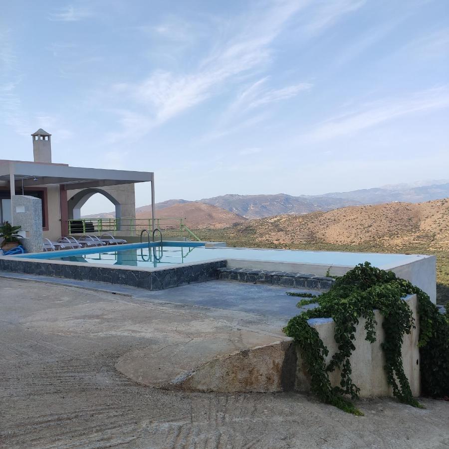 Villa Kefali Kavoúsion エクステリア 写真